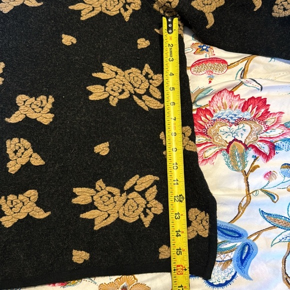 Beautiful thick wool sweater - Picture 3 of 6